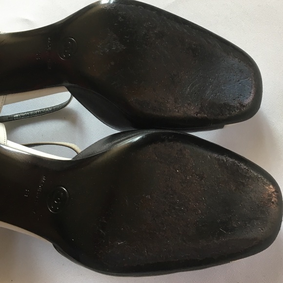 Auth-Chanel black & white leather heels size 38 - Picture 7 of 8